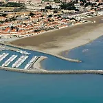 Rez-de-chaussee Avec Terrasse Et Parking A - Fr-1-619-150 * נרבון