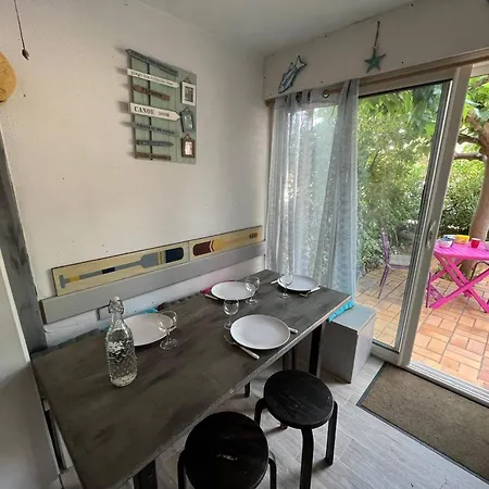 Rez-de-chaussee Avec Terrasse Et Parking A - Fr-1-619-150