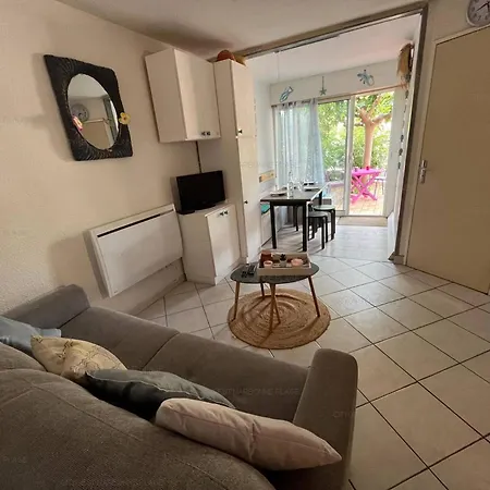 Rez-de-chaussee Avec Terrasse Et Parking A - Fr-1-619-150 * Narbonne